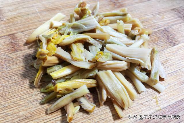 明日大雪，用6种食材做一锅特色面食，好吃又营养，冷天吃真舒服