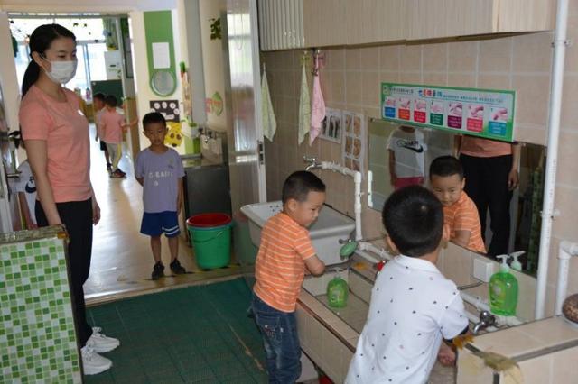 超级宝妈|开学季！最小“神兽”回归！直击幼儿园内的生活