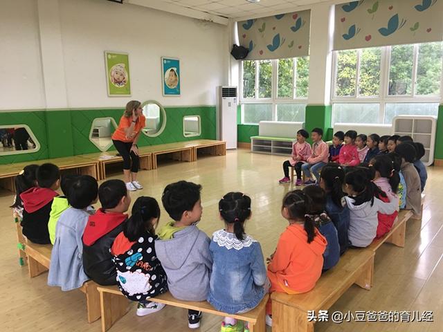 幼儿园午休“男女混睡”，老师拍下照片发到家长群，家长群炸锅了