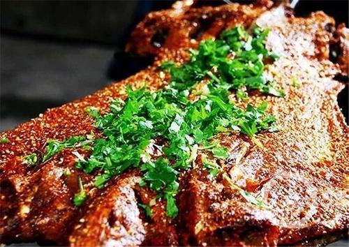 看过来！重庆主城冬季烤全羊攻略来了