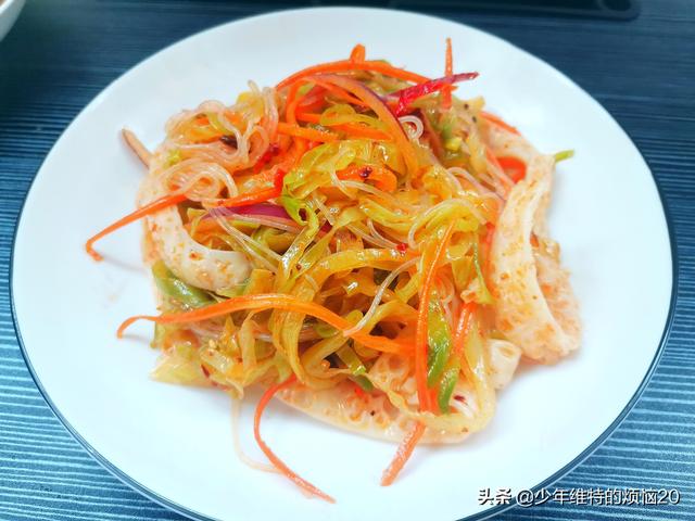 大雪后，这道凉拌菜别错过，5种食材，简单一拌，酸辣爽口又解腻