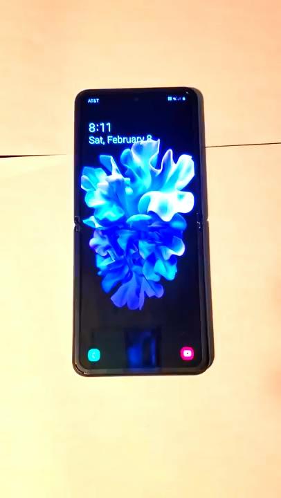 【环球网】又一Galaxy Z Flip上手视频曝光:确认骁龙855