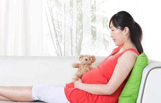 超级宝妈|刚回来又想上厕所!怀孕过程中尿频这些事儿,papi酱说的太真实了