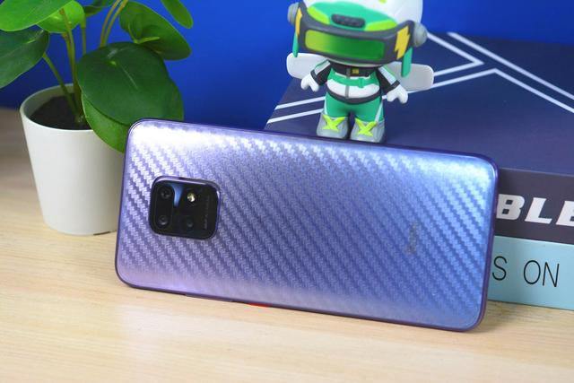 想换手机别乱选，这四款都是公认的高价低配，告诉你就别再入坑了