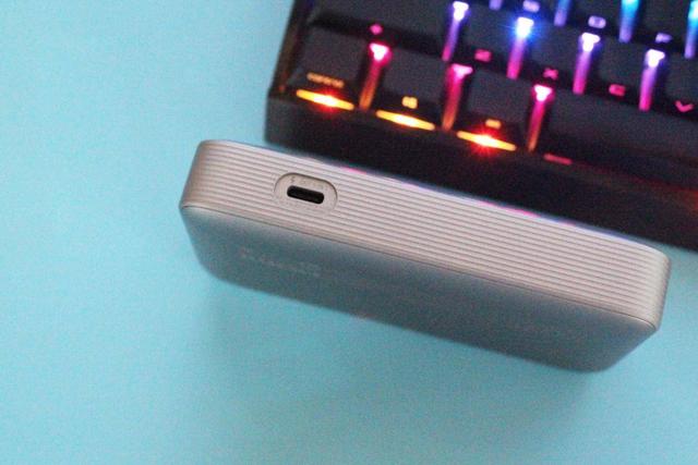 小米生态链紫米出多功能移动电源：不仅能充电、读U盘还能投屏