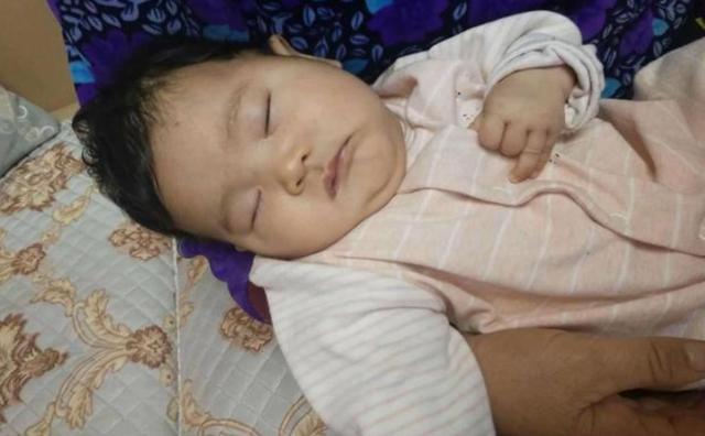 【你的育儿经】“我家宝宝累了就睡”,朋友看出不对劲,送医检查后:发育迟缓