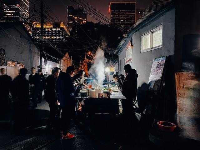 「勇哥科技」iPhone“夜间模式”摄影大赛颁奖：中国人的作品被网友争议