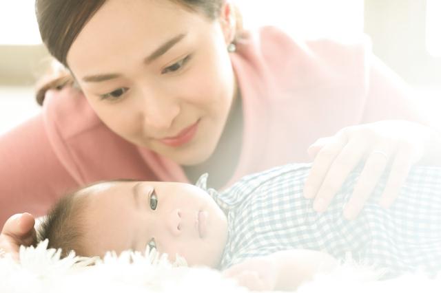 「超级宝妈」孩子发出这3个信号，说明分房睡的时机到了，家长可别错过好时机