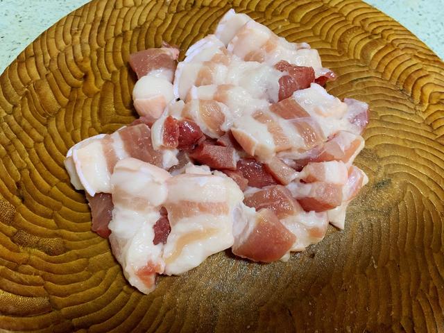 在家自制烤肉，好吃不油腻，菜叶卷一卷，一口一个真过瘾