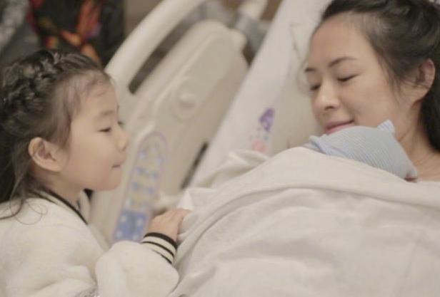 彼岸小姐|宝宝出生后,母乳喂养好还是奶粉喂养好?2者的差别宝妈要清楚