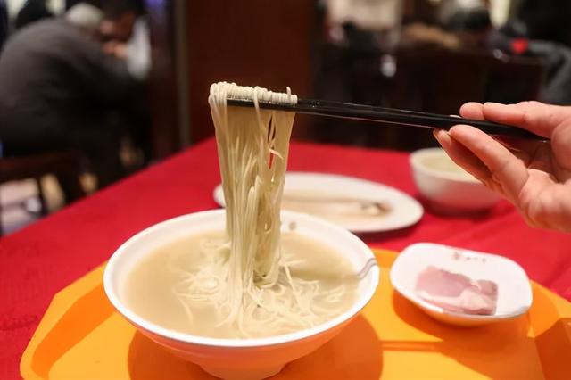 刀鱼|长江禁渔之后，餐桌上的刀鱼从何而来？