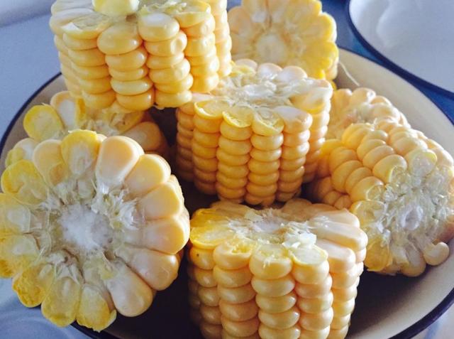 广东人爱喝的牛骨头汤，高钙高蛋白质，美容养颜，增强免疫力