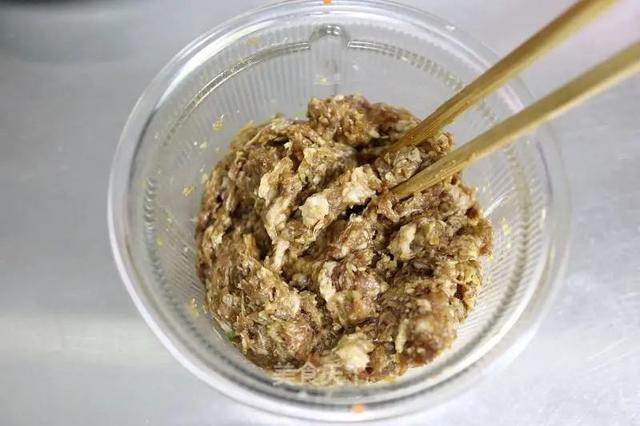 卤五香豆皮肉卷：肉香浓郁，解馋又下饭