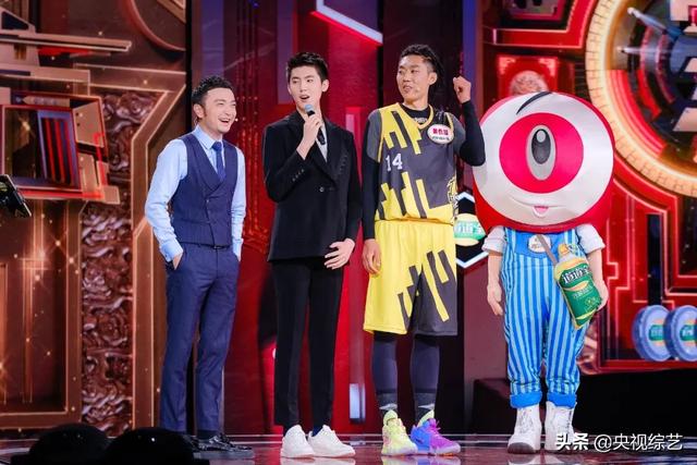 《开门大吉》现猜歌“神招”?上一秒号称目标是“答对一题”,下一秒按铃猛如虎|影视交流地