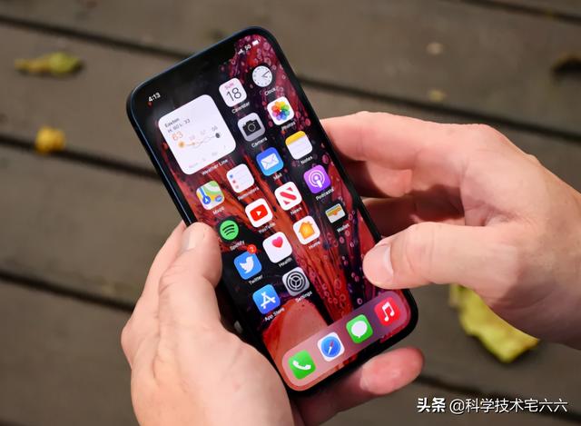 性能强、续航弱！外媒表示，iPhone12不开启5G最省电