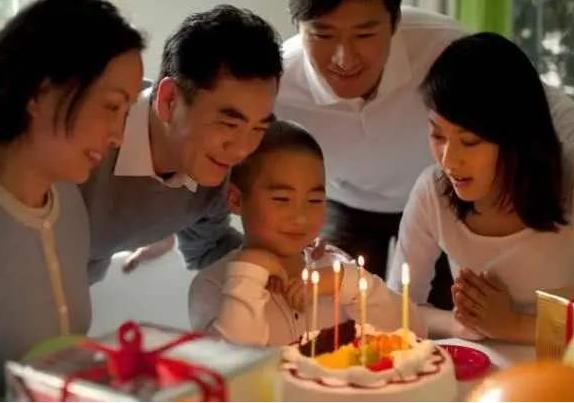 [你的育儿经]孩子生日应该按阳历过，还是阴历过？3个主要因素，别不当回事