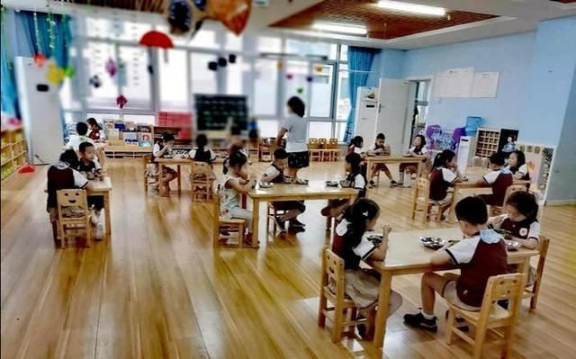 西安晚报|幼儿园开园第一天,宝宝这样吃的……