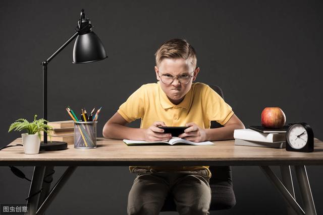 超级宝妈：孩子内向不善表达，爸妈学会这7招，轻松读懂孩子的小心思