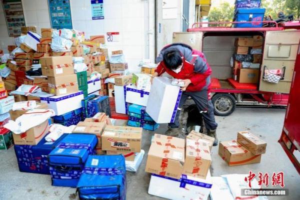 光明网▲中国13家寄递企业正常运营