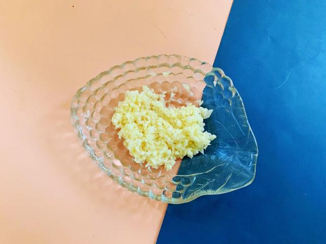 入冬后，时常吃得太油腻，试试这道菜，口感脆爽还刮油