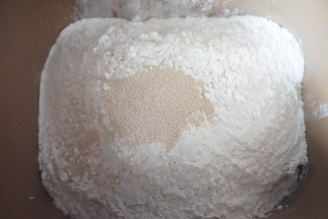 在家自制迷你小披萨，咬一口就满足味蕾，吃一口还想吃