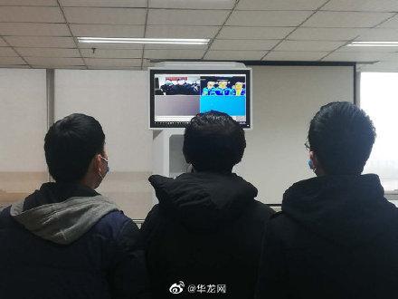 『光明网』厉害了！重庆研发的这款机器人可远距离测体温还可“口罩识别”