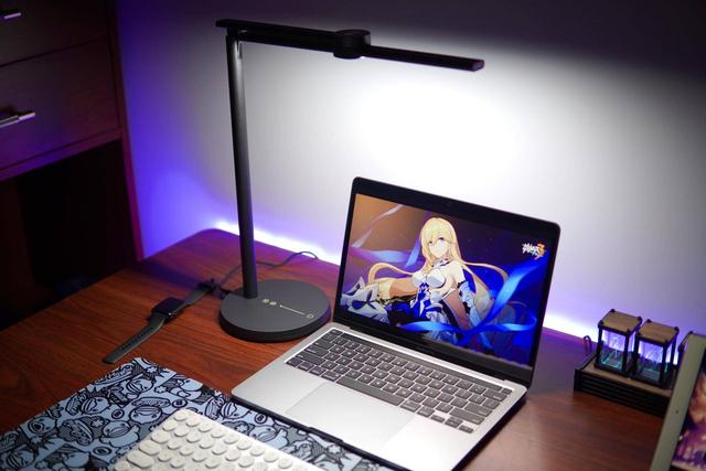 用光照亮书桌，让努力践行梦想，几光智能护眼台灯体验评测