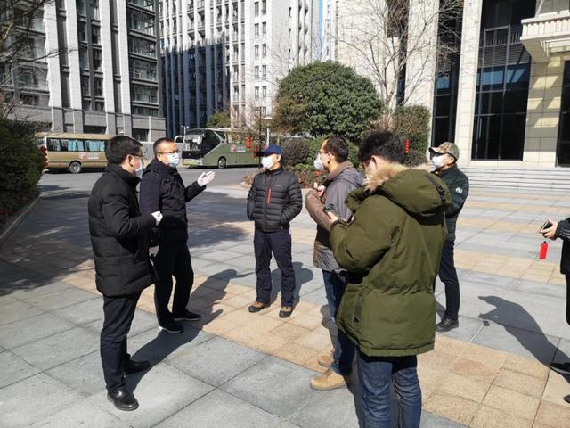 中国日报网@复工先“过关”：测体温、洗双手、戴口罩！杭州未来科技城第一批企业开工