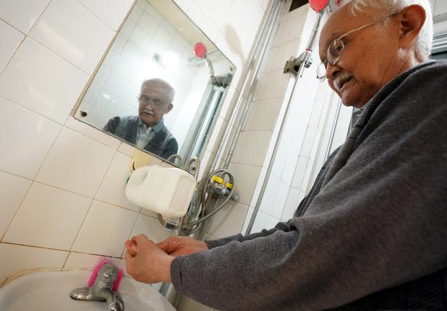 节水|家里用水一下省2/3！84岁节水达人这些招，你家也能用