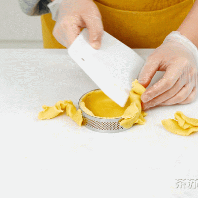 学会这道流心牛乳挞，想低调都不行