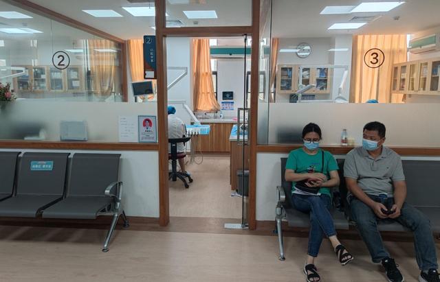 陈敏聪|一门三代牙医！东莞这家人拔的牙串起来，能从虎门一直排到莞城