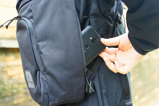 时尚又环保：deuter多特UP大容量通勤电脑包体验