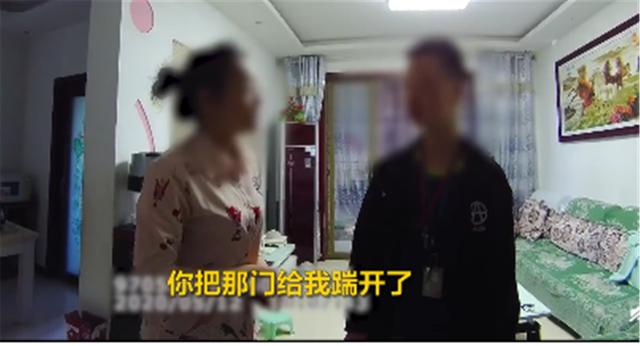 「超级宝妈」“宁愿玩手机都不管我”妈妈对待自己太敷衍，14岁男孩报警求助