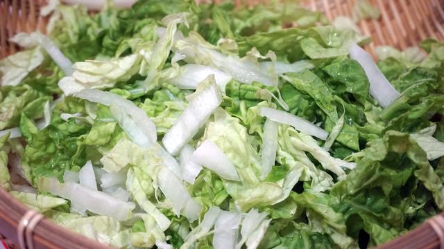 一颗白菜6种做法，花不了多少钱，变着花样做，整个冬天吃不腻