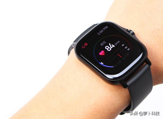 华米Amazfit GTS 2用这材料，让智能手表更抗刮划