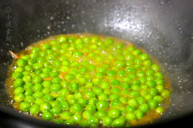 大虾36元一斤，每次买8只炒一炒，鲜嫩爽口，比吃大鱼大肉还香