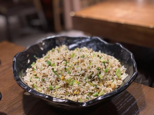 泡椒|麻辣火锅 沸腾快乐∣泡椒美蛙解乡愁，特制料碟增美味