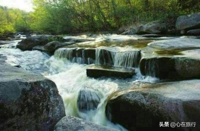 #旅行柚子君#吉林兰家大峡谷国家森林公园,吊水壶景区,被誉为“北方小九寨”