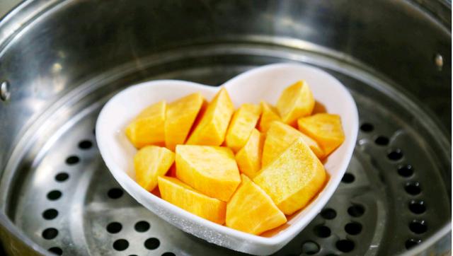 这季节吃它最合适，价钱便宜，做成小甜点，让孩子爱上吃饭