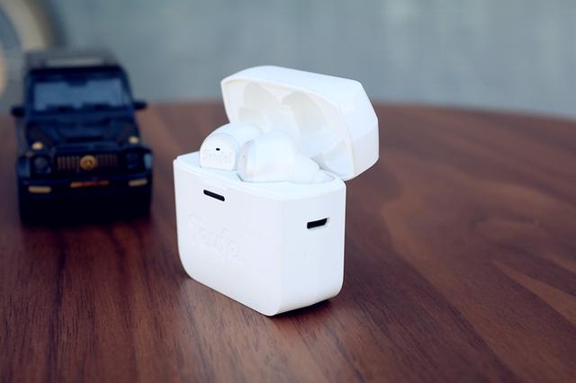 把操作做到小学生都能上手即用，德国版AirPods半个月体验