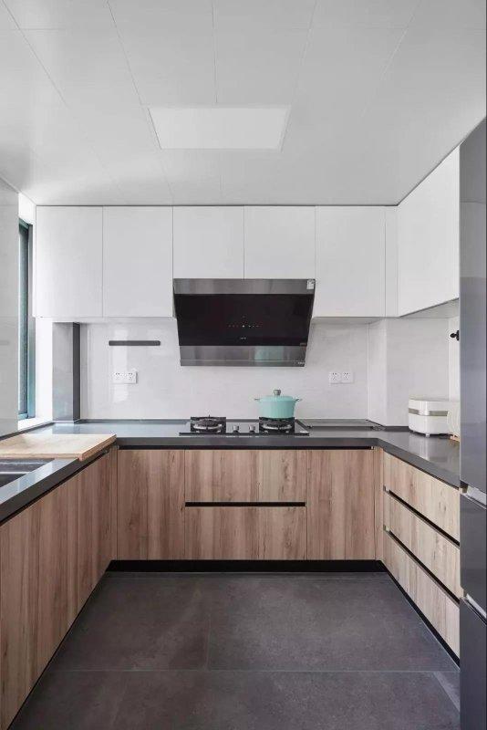 意想不到的神奇效果，126平米的三居室，简约风格只花了16万，太值了