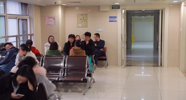 术前做了20多项检查，她觉得很踏实！钱报联合浙二眼科中心，送出价值百万元的“近视摘镜”新春大礼