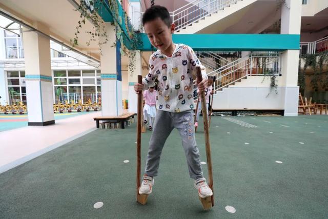 超级宝妈▲开学日丨又见可爱的你！昆明小萌娃回园，来看第一天啥情况
