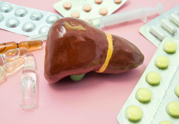 年纪轻轻就得肝癌？医生：或与这几个因素有关，要尽量避免