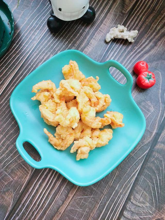 炸虾仁：外酥里嫩，营养美味，好吃到停不下来