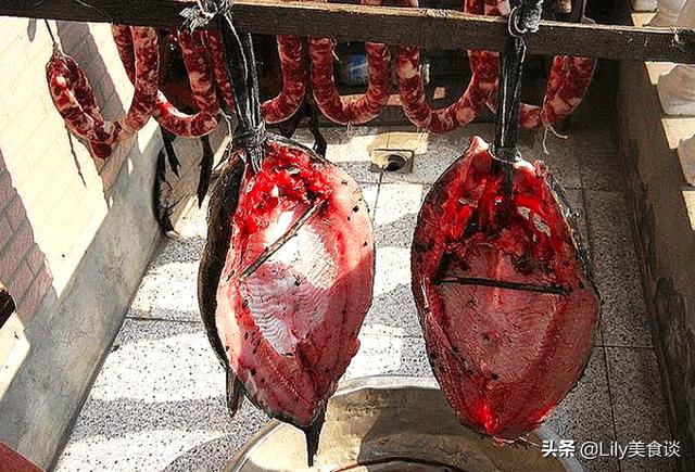 冬天腌鱼时，直接抹盐就错了，多做一步，鱼肉鲜香紧实，还没腥味
