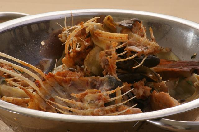 吃鱼时，鱼身上的这3个部位要去掉，不用料酒也没腥味