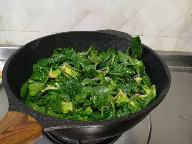 #你的育儿经#开春吃它正当季，钙是鸡蛋5倍，简单一炒，鲜甜好吃，拿肉都不换