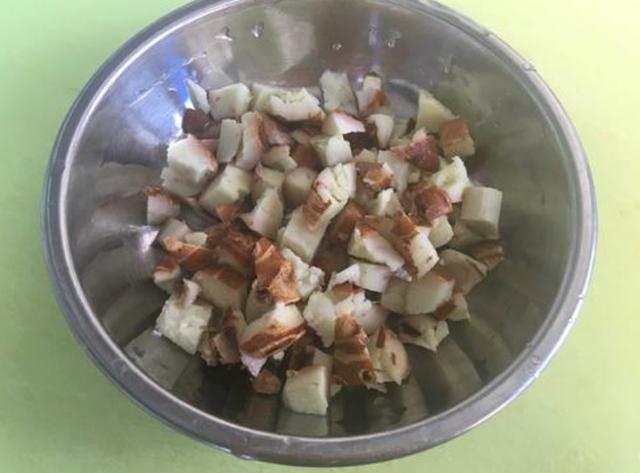 猪舌怎么做好吃？试试这种广式做法，香脆爽口，下饭又下酒