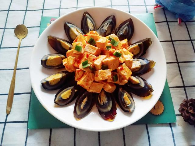 老妈喜欢了三十年的家常菜，成本不到5块钱，一辈子吃不够